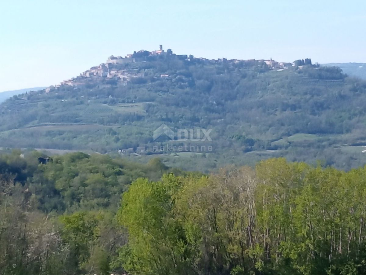 ISTRIA, MOTOVUN, DINTORNI - Complesso di terreni edificabili e agricoli in zona appartata con vista su Montona