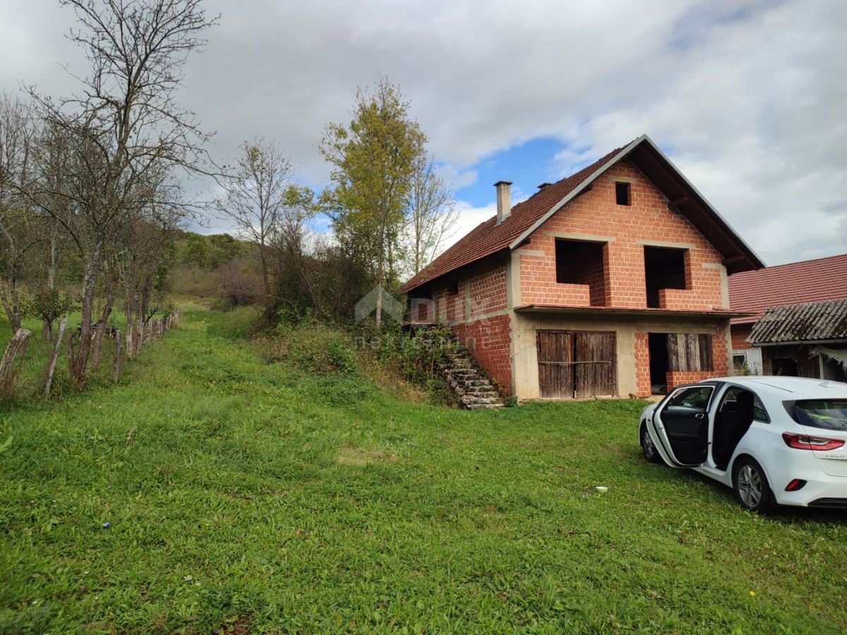 LAGHI DI PLITVICA (dintorni) - Complesso fondiario con fabbricato