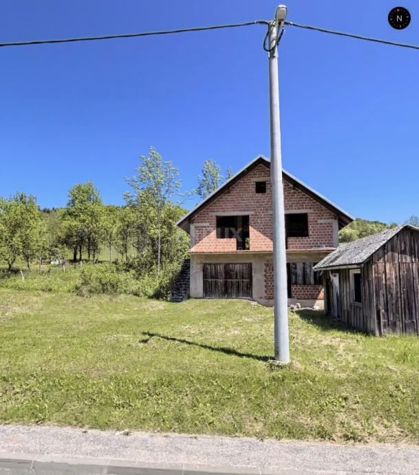 LAGHI DI PLITVICA (dintorni) - Complesso fondiario con fabbricato