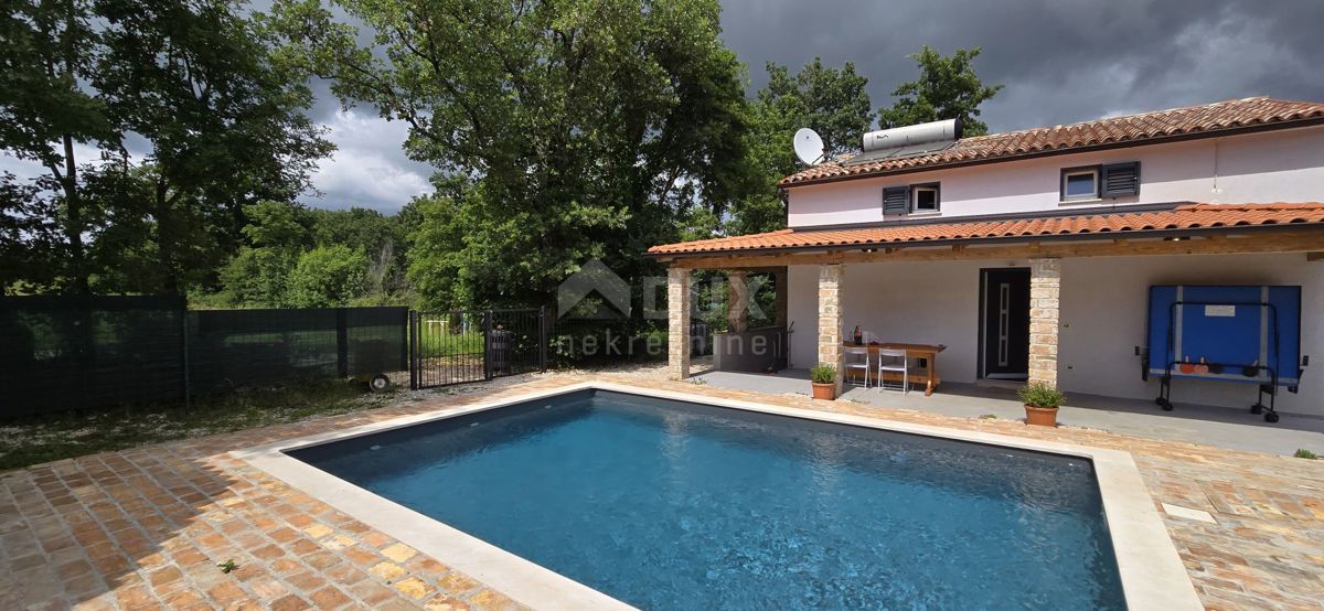 ISTRIA, ŽMINJ - Casa vacanze isolata con piscina e jacuzzi 