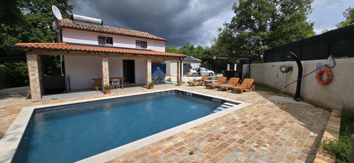 ISTRIA, ŽMINJ - Casa vacanze isolata con piscina e jacuzzi 