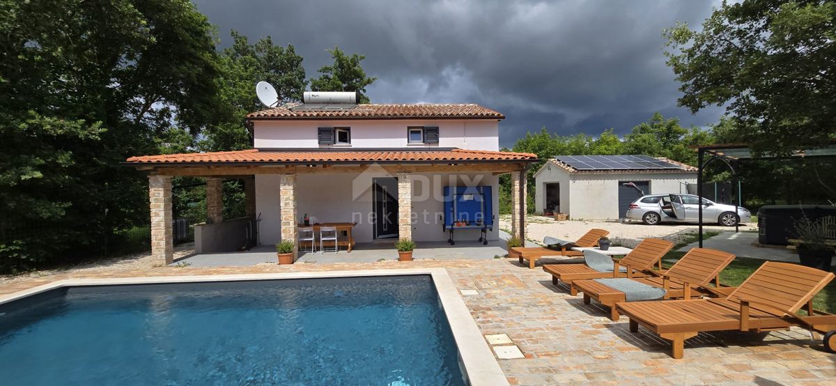 ISTRIA, ŽMINJ - Casa vacanze isolata con piscina e jacuzzi 