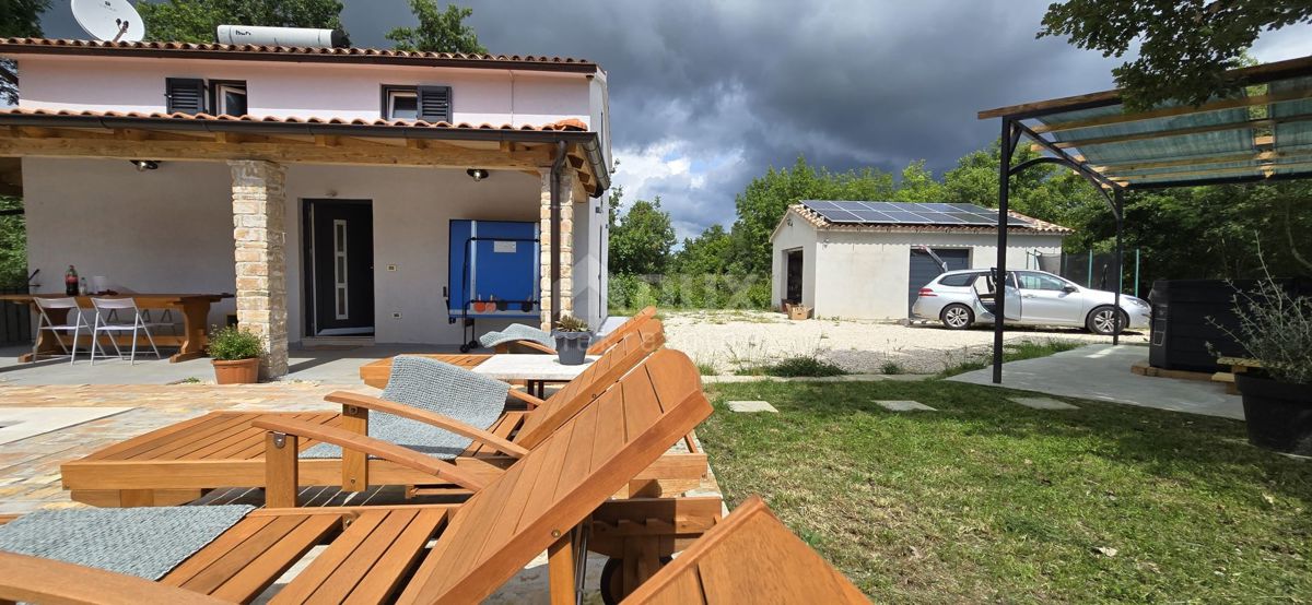 ISTRIA, ŽMINJ - Casa vacanze isolata con piscina e jacuzzi 