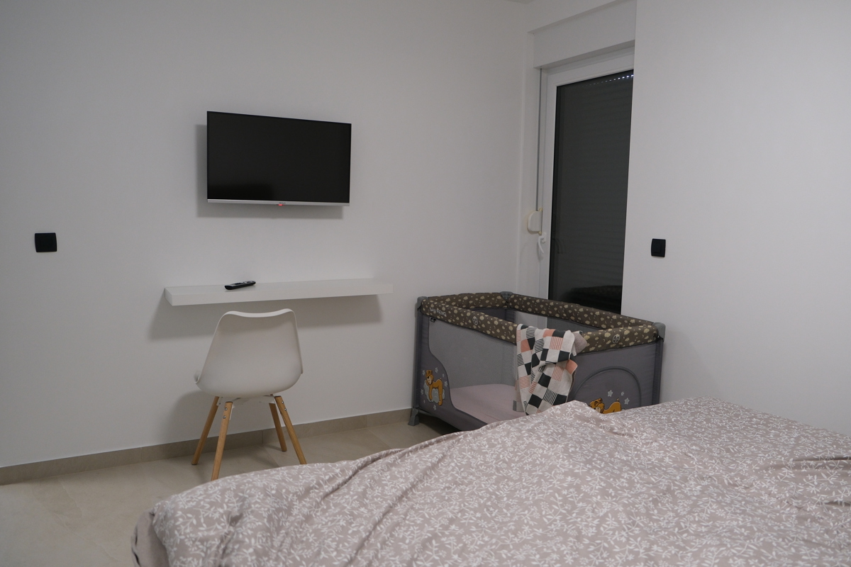 ZADAR, MASLENICA - Incantevole villa in pietra con piscina vicino al mare