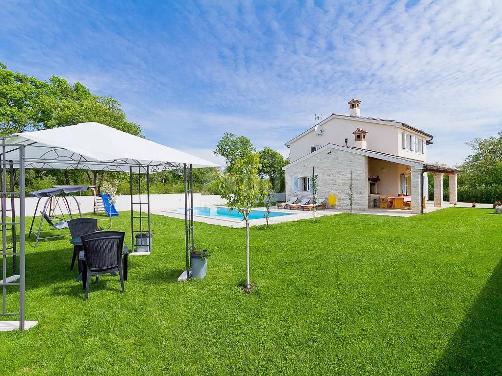 ISTRIA, MARČANA - Villa in pietra in un insediamento privato