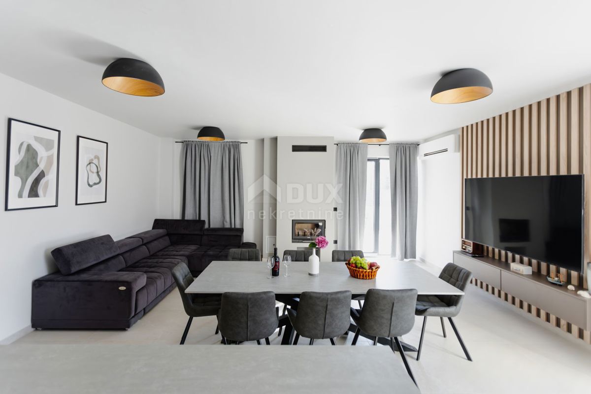 ISOLA DI PAG, MANDRE - esclusiva casa bifamiliare con piscina.