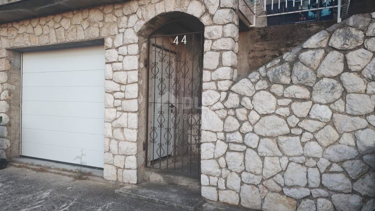 SENJ, BUNJICA - appartamento vicino al mare con garage