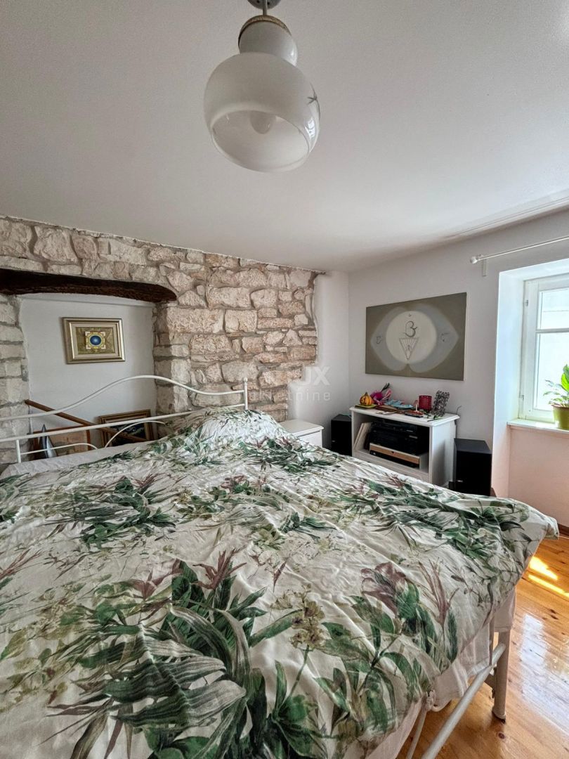 ISTRIA, KANFANAR - Bella casa istriana + 490 m2 di terreno edificabile!