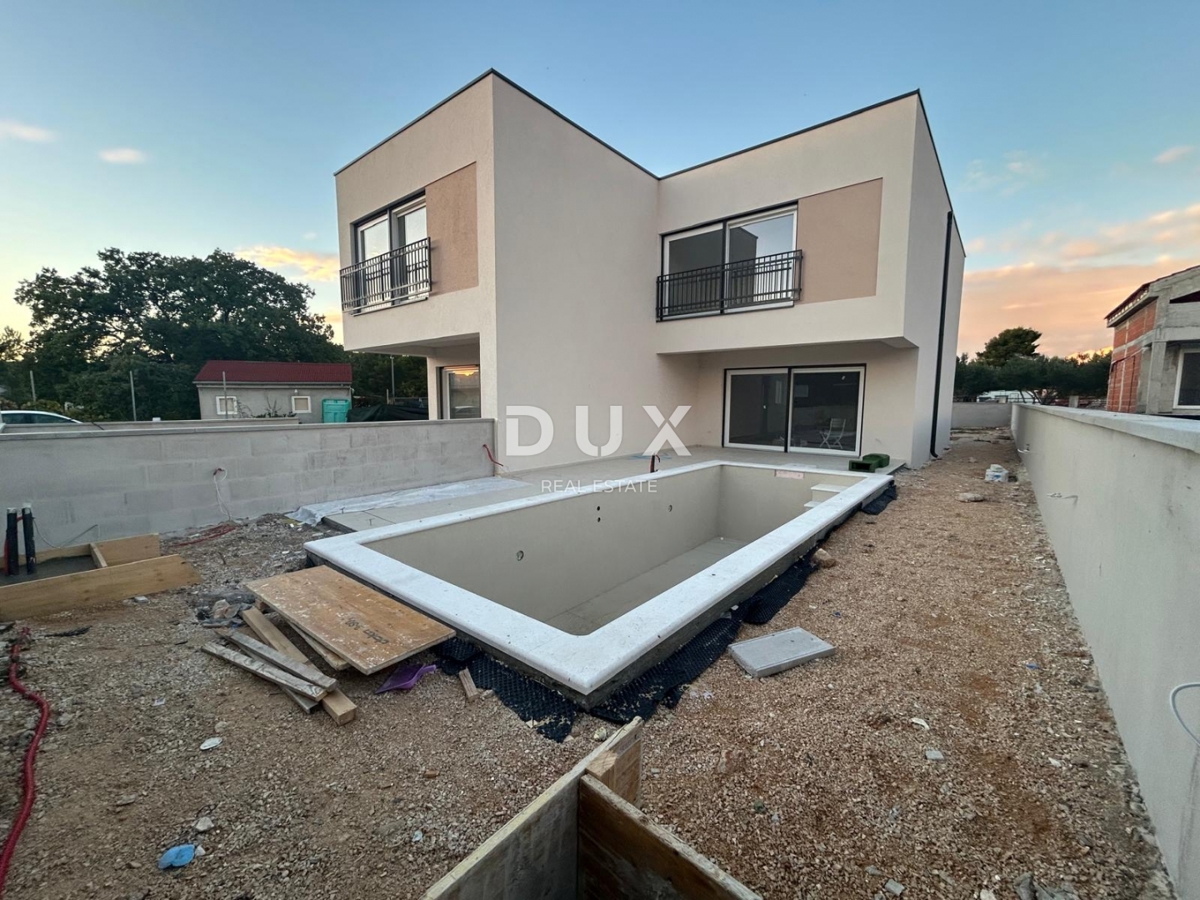 ŠIBENIK, PIROVAC - Moderno duplex con piscina in un nuovo edificio
