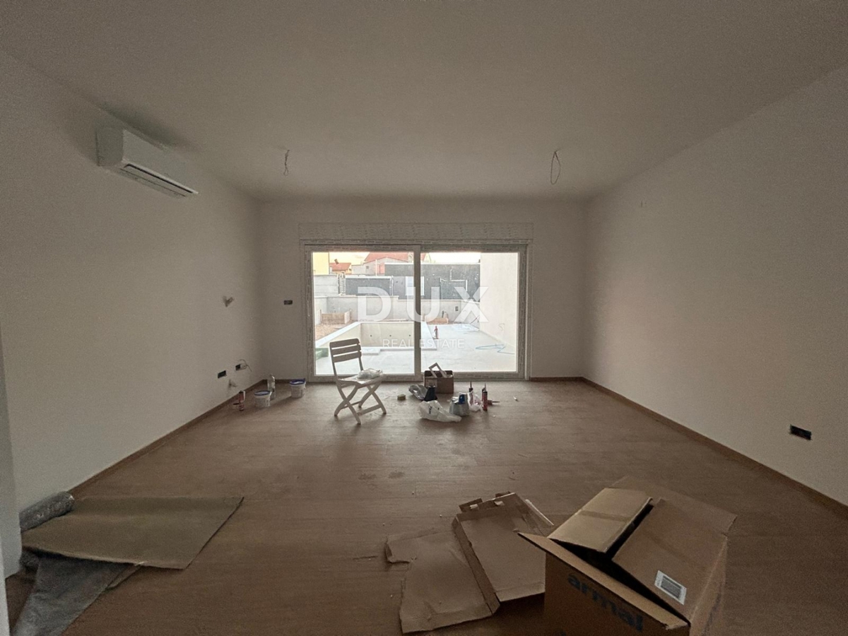 ŠIBENIK, PIROVAC - Moderno duplex con piscina in un nuovo edificio