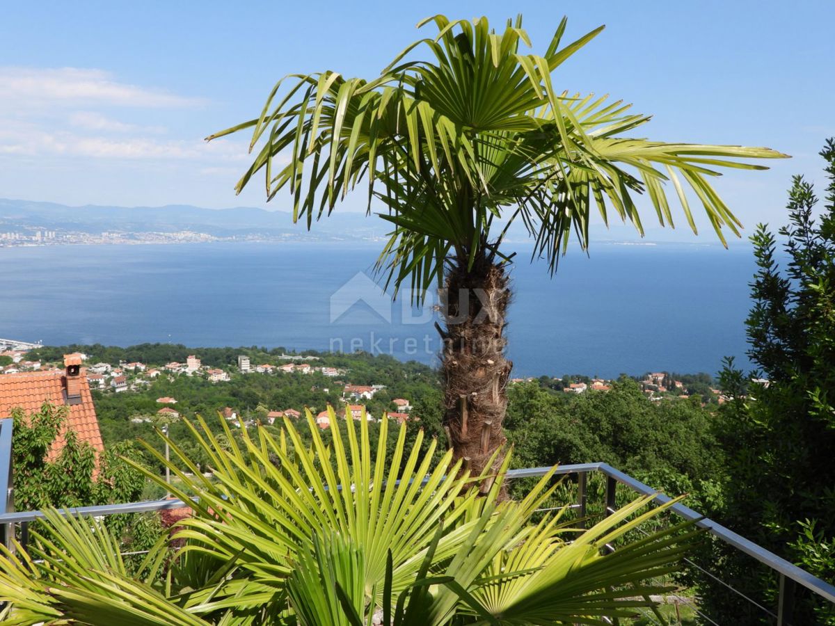 OPATIJA, LOVRAN - lussuosa villa con una bellissima vista sul mare, una piscina e un giardino di 500m2