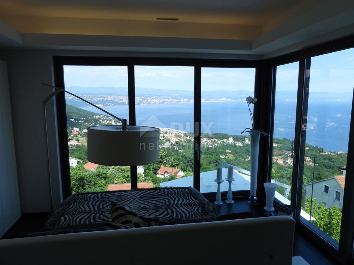 OPATIJA, LOVRAN - lussuosa villa con una bellissima vista sul mare, una piscina e un giardino di 500m2