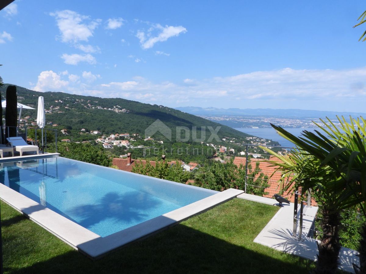 OPATIJA, LOVRAN - lussuosa villa con una bellissima vista sul mare, una piscina e un giardino di 500m2