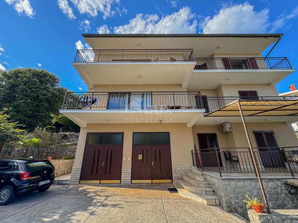 OPATIJA, IČIĆI - casa vicino alla marina di Ičići da ristrutturare, ricco giardino, vista panoramica sul mare, garage