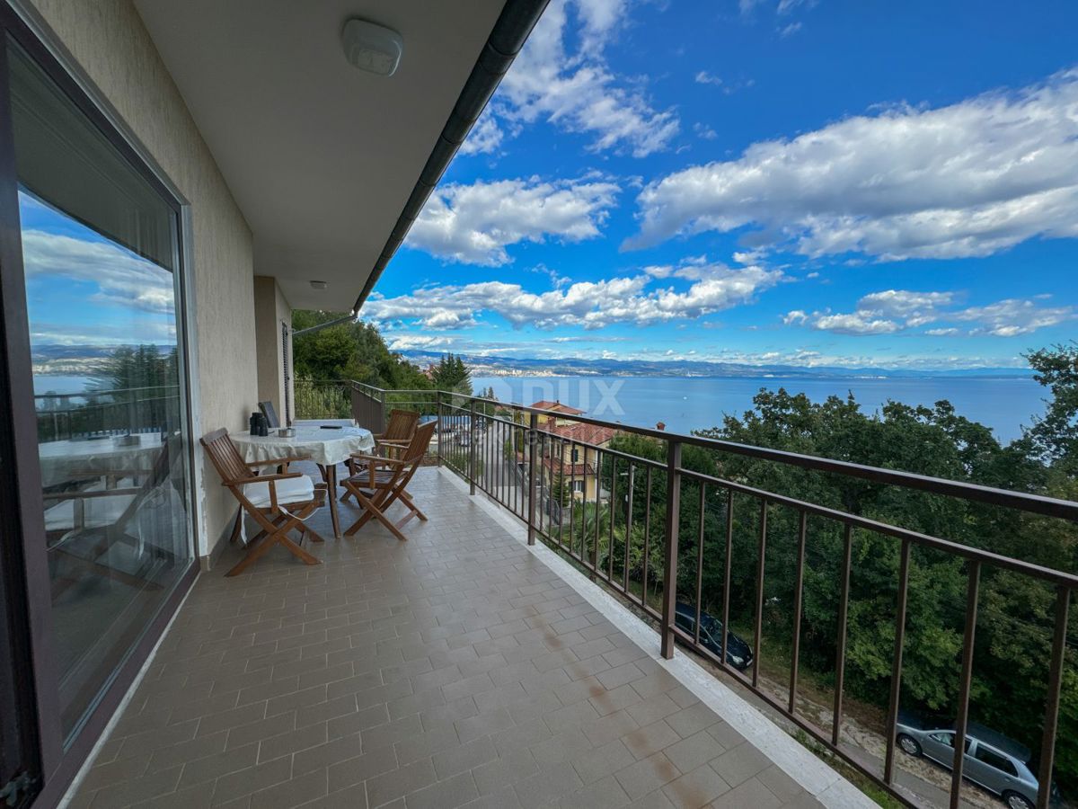 OPATIJA, IČIĆI - casa vicino alla marina di Ičići da ristrutturare, ricco giardino, vista panoramica sul mare, garage