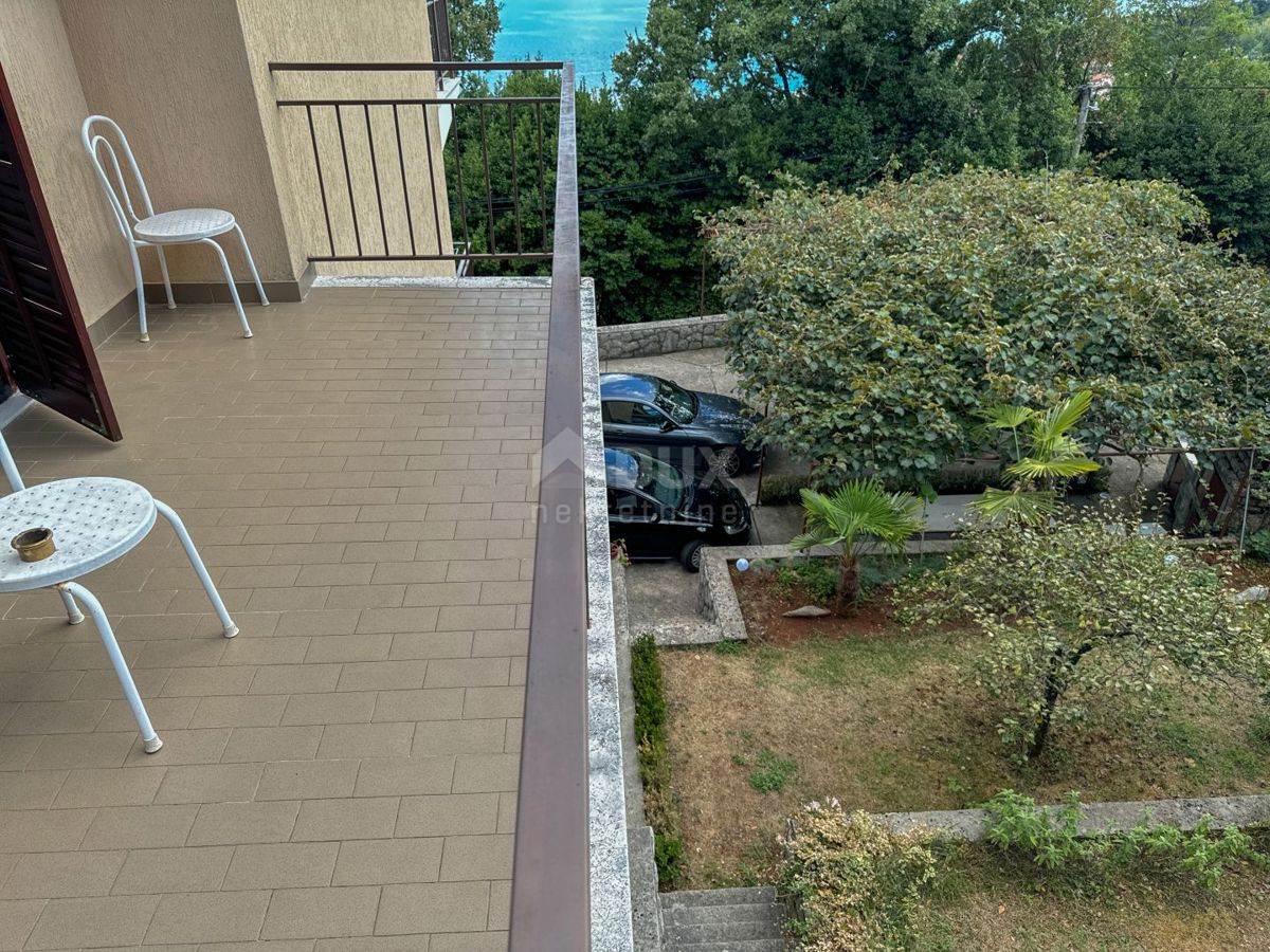 OPATIJA, IČIĆI - casa vicino alla marina di Ičići da ristrutturare, ricco giardino, vista panoramica sul mare, garage