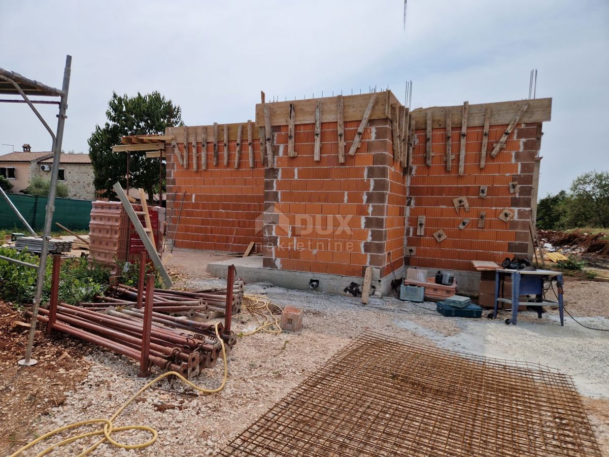 ISTRIA, PARENZO - Casa dal design moderno con piscina