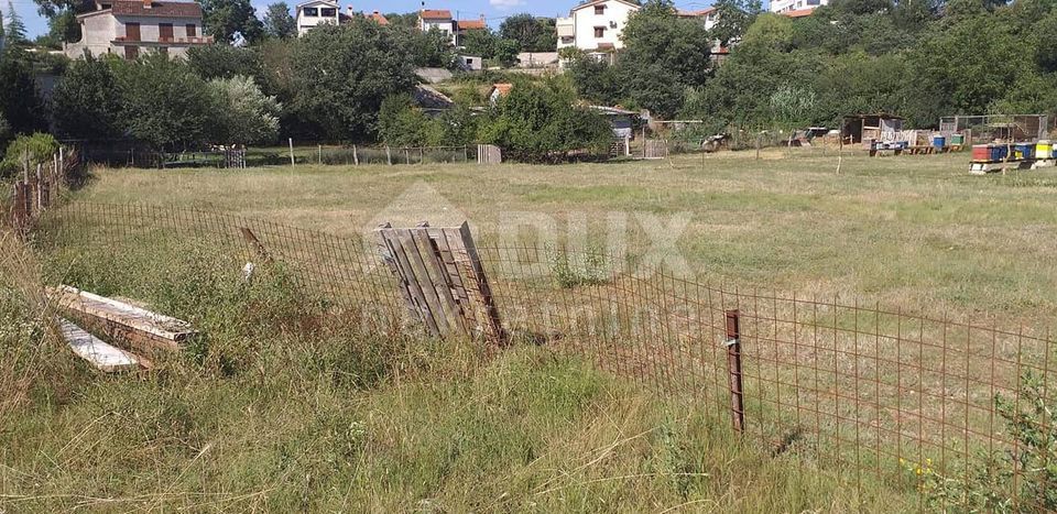 ISTRIA, LOBORIKA - Terreno edificabile in ottima posizione