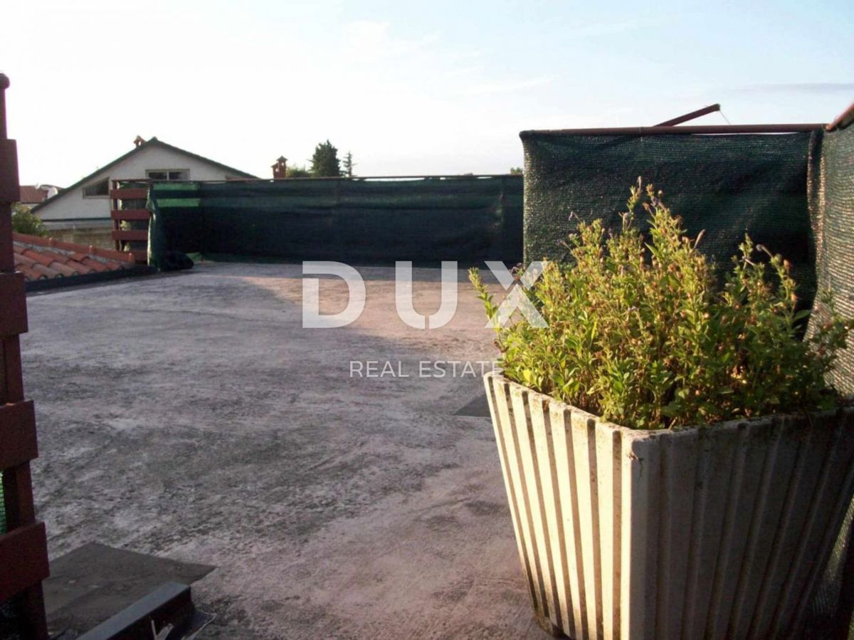 ISTRIA, SALVORE - Due case con garage + terreno edificabile - 200 m DAL MARE!!