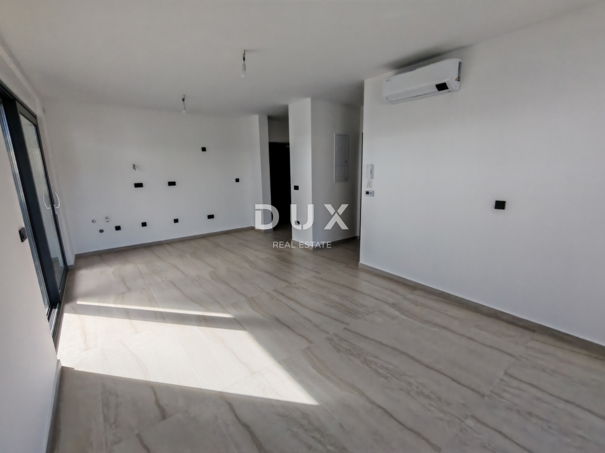 ZADAR, DIKLO - Stupendo attico con vista mare a soli 50 metri dalla spiaggia! S7