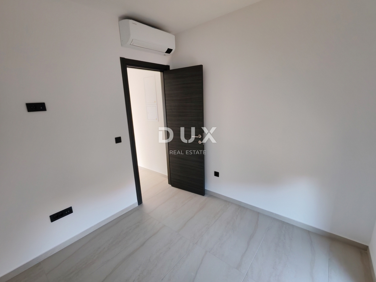 ZADAR, DIKLO - Stupendo attico con vista mare a soli 50 metri dalla spiaggia! S7