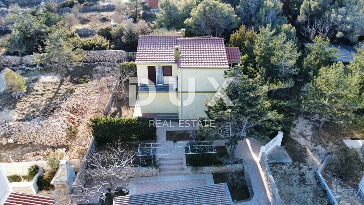 ZADAR, RAŽANAC - Casa con garage su un terreno spazioso