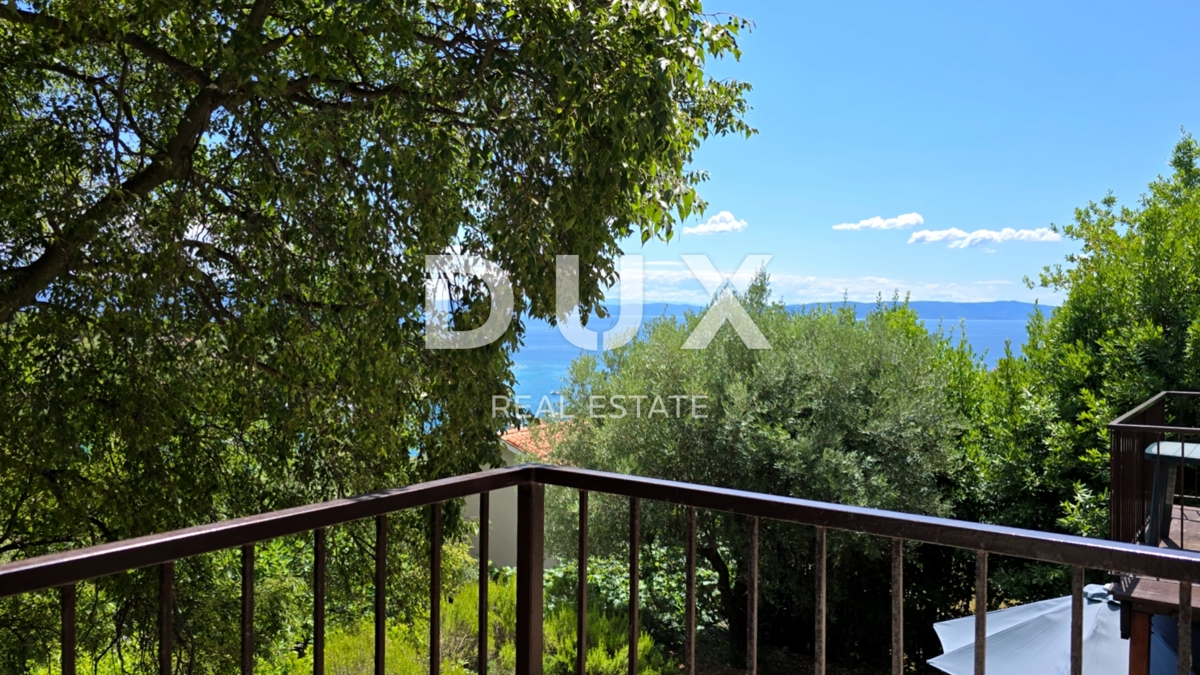 ISTRIA, RABAC - Palazzina a 70 metri dal mare
