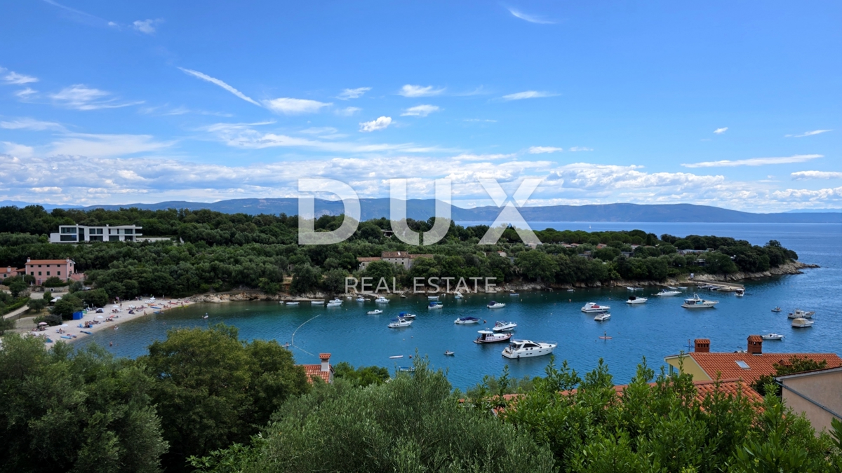 ISTRIA, RABAC - Palazzina a 70 metri dal mare