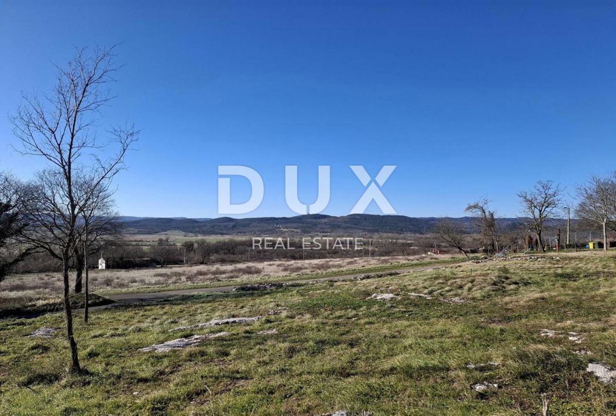 ISTRIA, KRŠAN - Terreno edificabile con vista aperta sulla natura