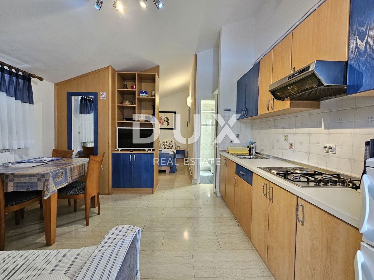 ISTRIA, PJEŠČANA UVALA - Bellissima villa con appartamenti a pochi passi dalla spiaggia!