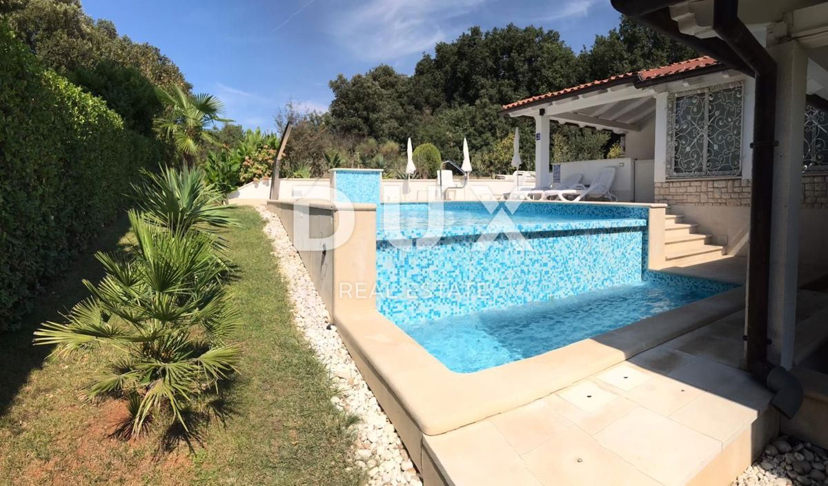 ISTRIA, PJEŠČANA UVALA - Bellissima villa con appartamenti a pochi passi dalla spiaggia!