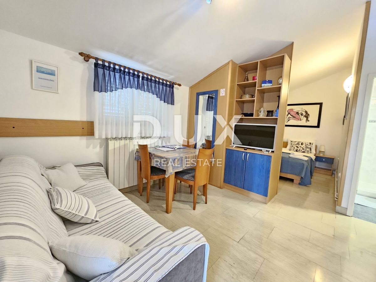 ISTRIA, PJEŠČANA UVALA - Bellissima villa con appartamenti a pochi passi dalla spiaggia!