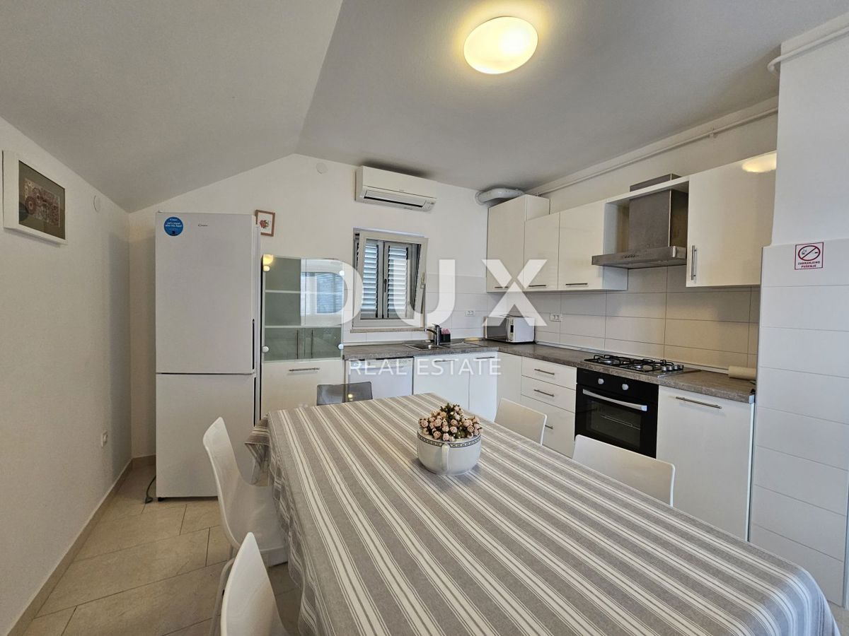 ISTRIA, PJEŠČANA UVALA - Bellissima villa con appartamenti a pochi passi dalla spiaggia!