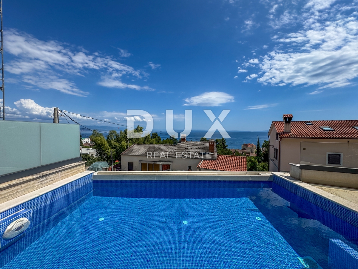 OPATIJA, CENTRO - moderno appartamento con piscina privata, ampia terrazza e vista mare nel centro di Opatija