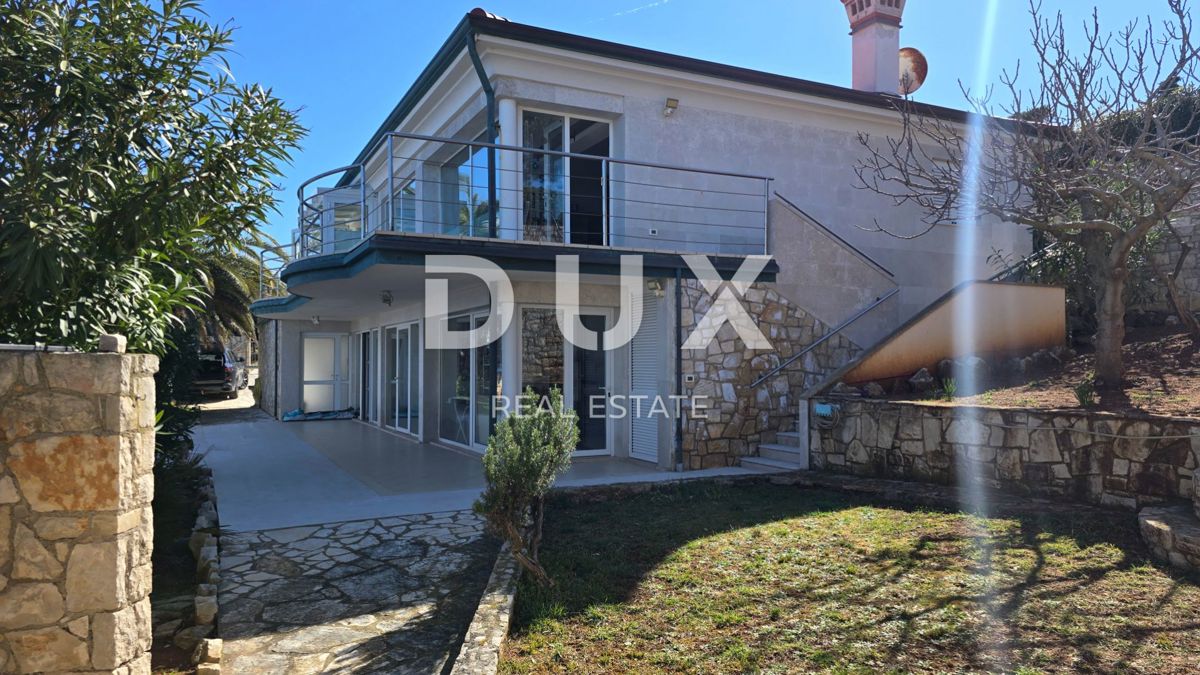 ISTRIA, UMAGO - Esclusiva! Villa sul mare