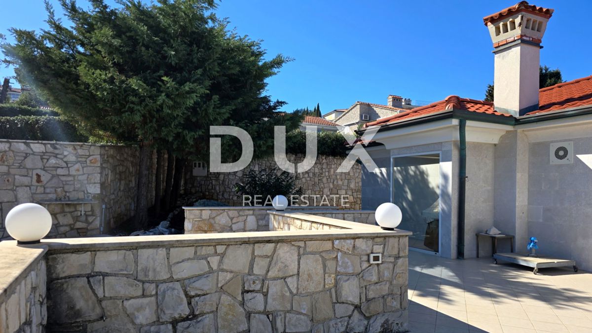 ISTRIA, UMAGO - Esclusiva! Villa sul mare