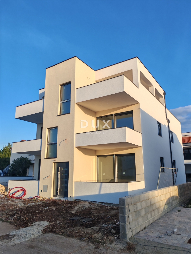 ZADAR, VIR - Appartamento di alta qualità con terrazza sul tetto e splendida vista sul mare! Nuova costruzione! S4