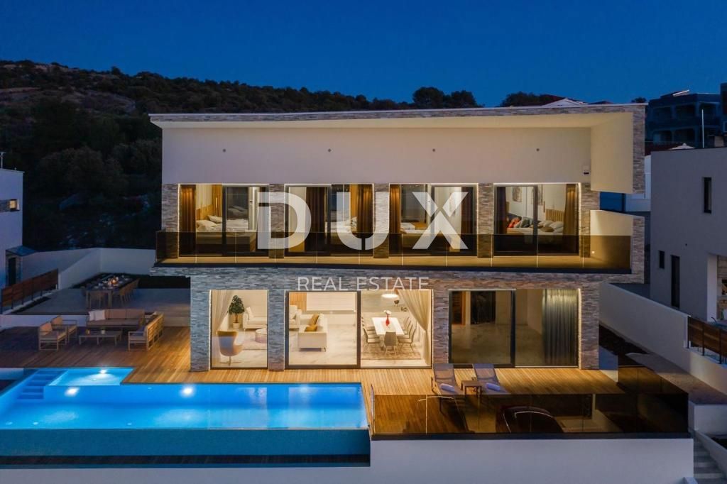 DALAMCIJA ROGOZNICA Villa di lusso con una vista spettacolare sul mare