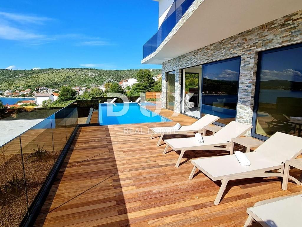 DALAMCIJA ROGOZNICA Villa di lusso con una vista spettacolare sul mare