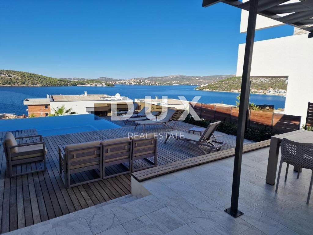 DALAMCIJA ROGOZNICA Villa di lusso con una vista spettacolare sul mare