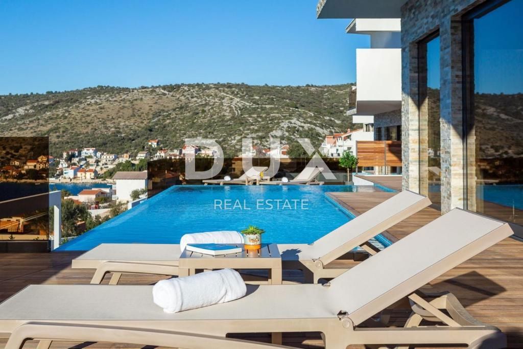 DALAMCIJA ROGOZNICA Villa di lusso con una vista spettacolare sul mare