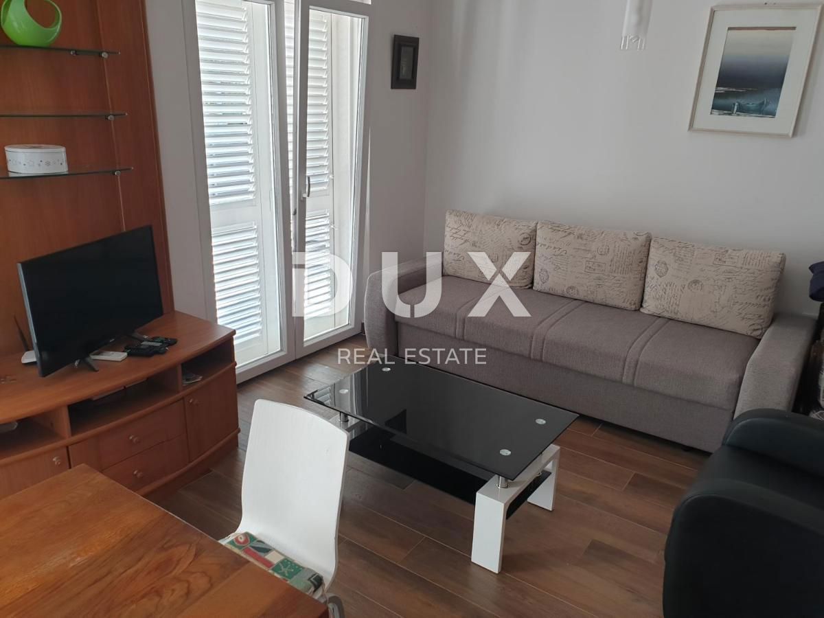 ISTRIA, MEDULIN - Casa a un piano con parcheggio e cortile a 120 m dalla spiaggia