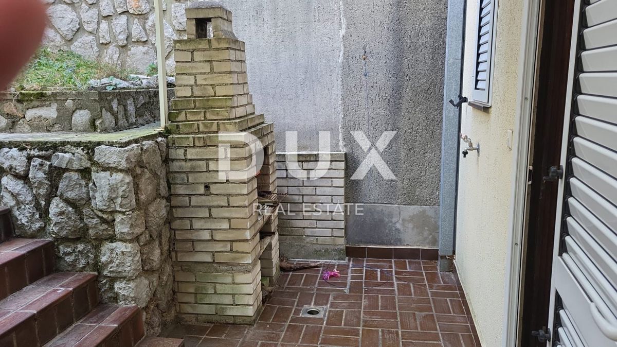 NOVI VINODOLSKI, KLENOVICA - casa di 150m2 con vista mare