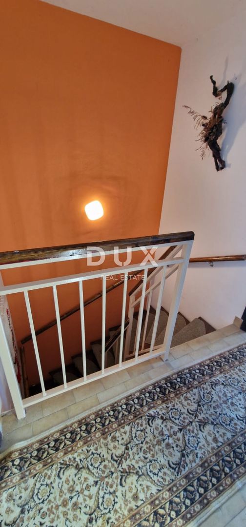 NOVI VINODOLSKI, KLENOVICA - casa di 150m2 con vista mare