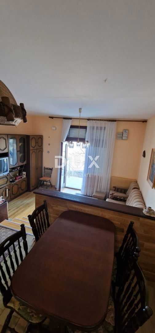 NOVI VINODOLSKI, KLENOVICA - casa di 150m2 con vista mare