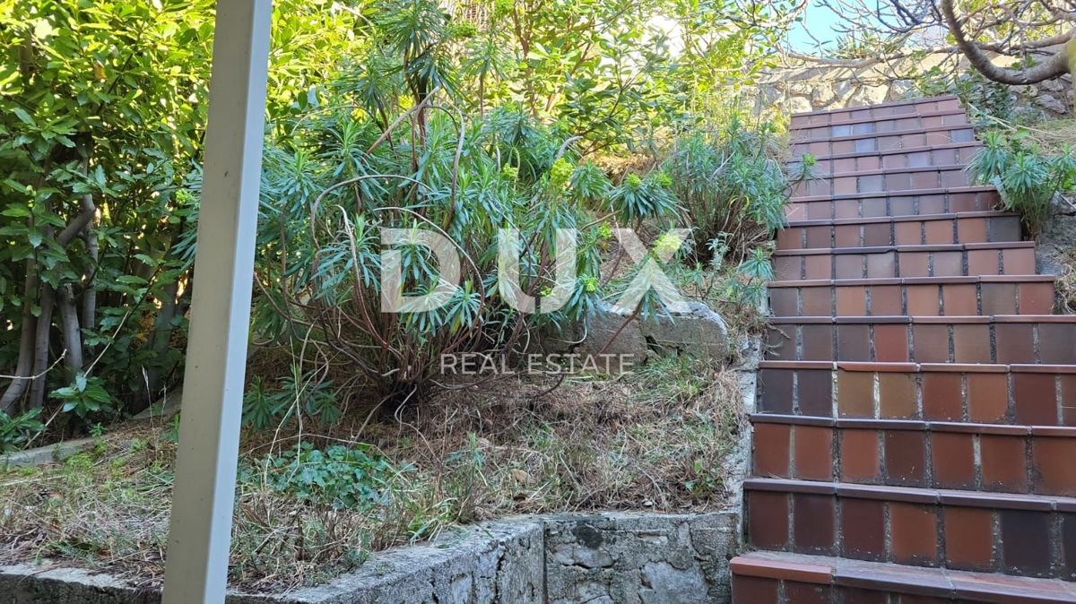 NOVI VINODOLSKI, KLENOVICA - casa di 150m2 con vista mare