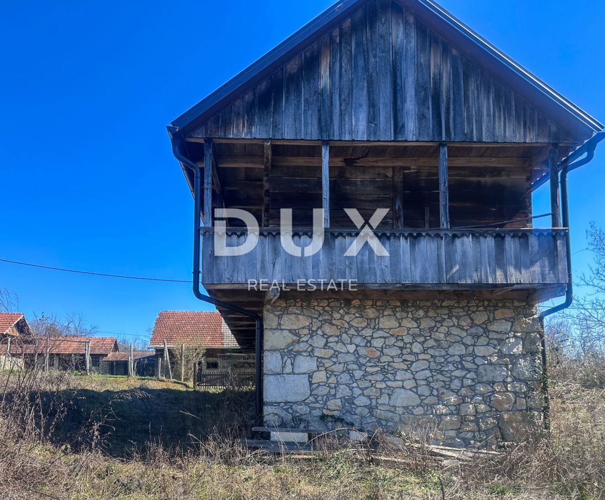 KARLOVAC, MARTINSKI VRH - Casa indigena da ristrutturare in un ambiente idilliaco