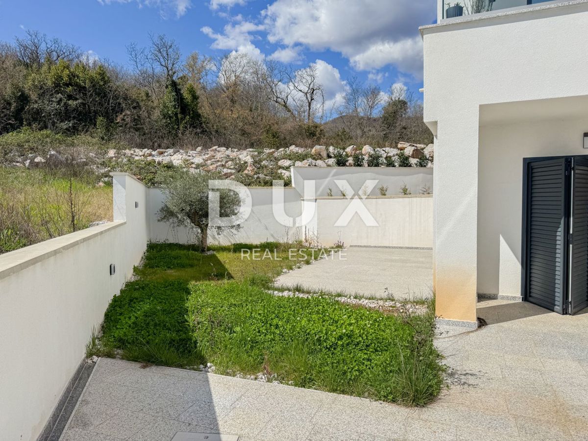 OPATIJA, IČIĆI - piano terra - appartamento più grande con giardino in una nuova costruzione con vista sul mare, POSIZIONE!