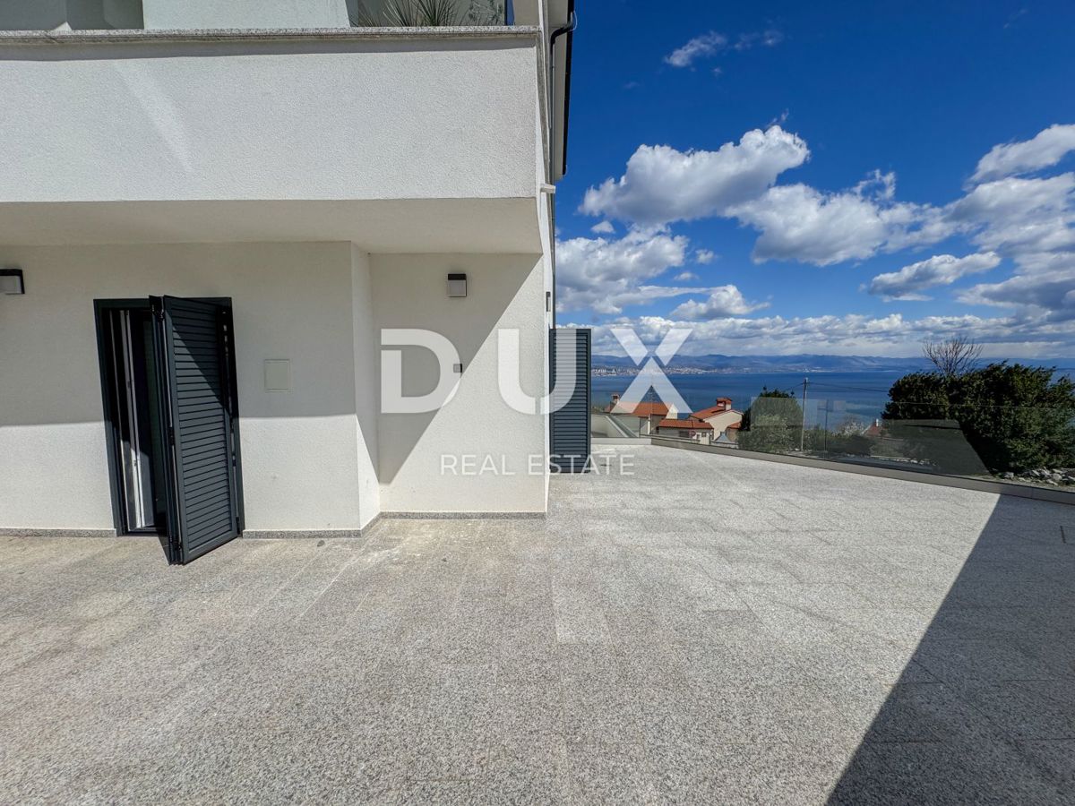 OPATIJA, IČIĆI - piano terra - appartamento più grande con giardino in una nuova costruzione con vista sul mare, POSIZIONE!