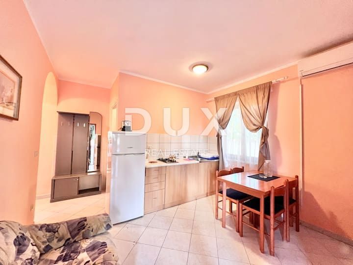 ISTRIA, PREMANTURA - Appartamento duplex 64 m2, 2 camere da letto, 2 bagni, giardino e parcheggio - VICINO ALLA SPIAGGIA!!